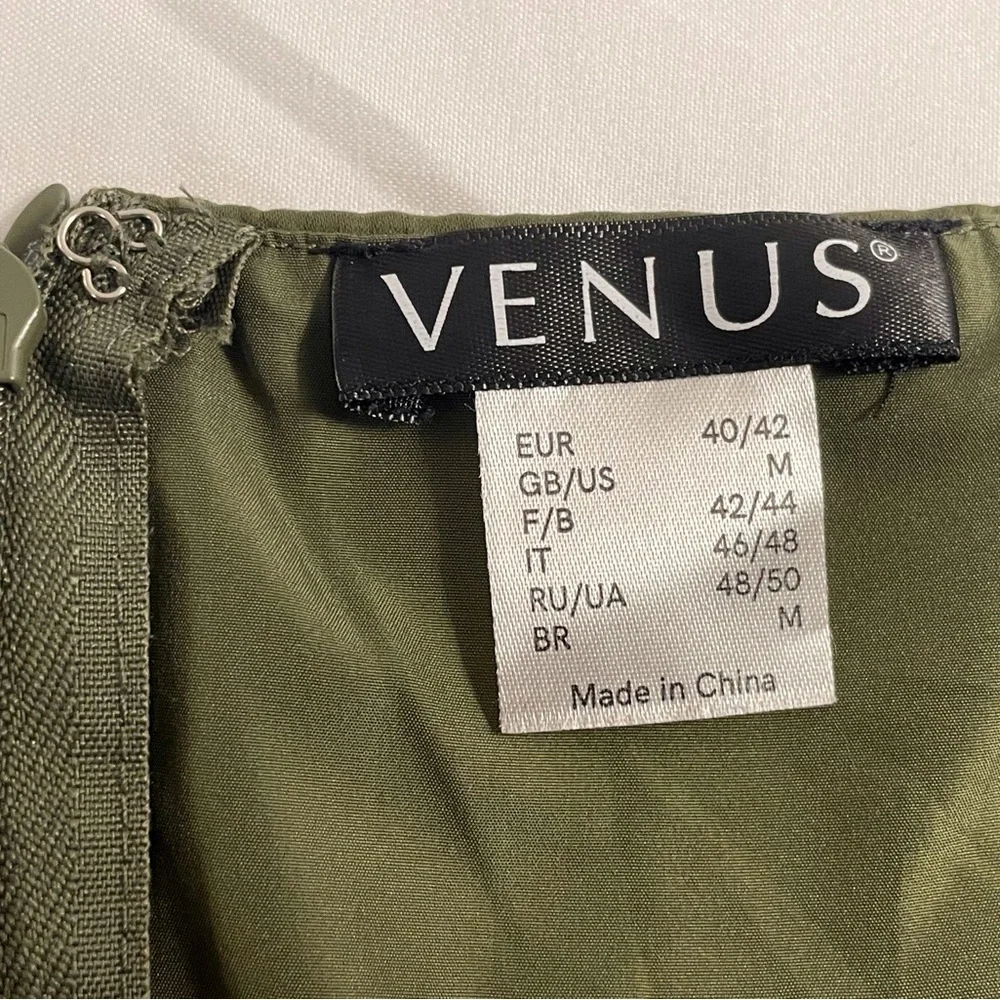 Venus Long Bell Sleeves Mini Dress Olive Green Size Medium - Picture 9 of 15